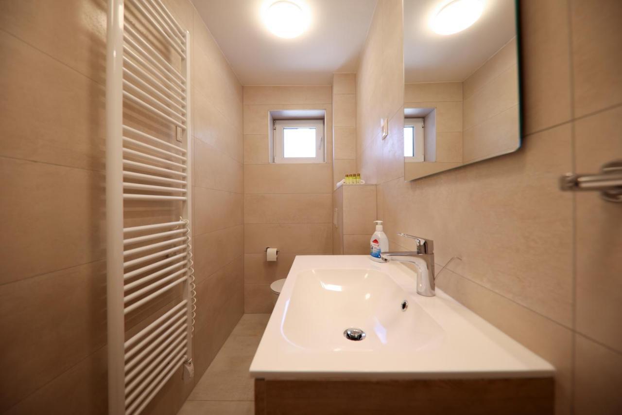 Apartmani Diklo ザダル エクステリア 写真