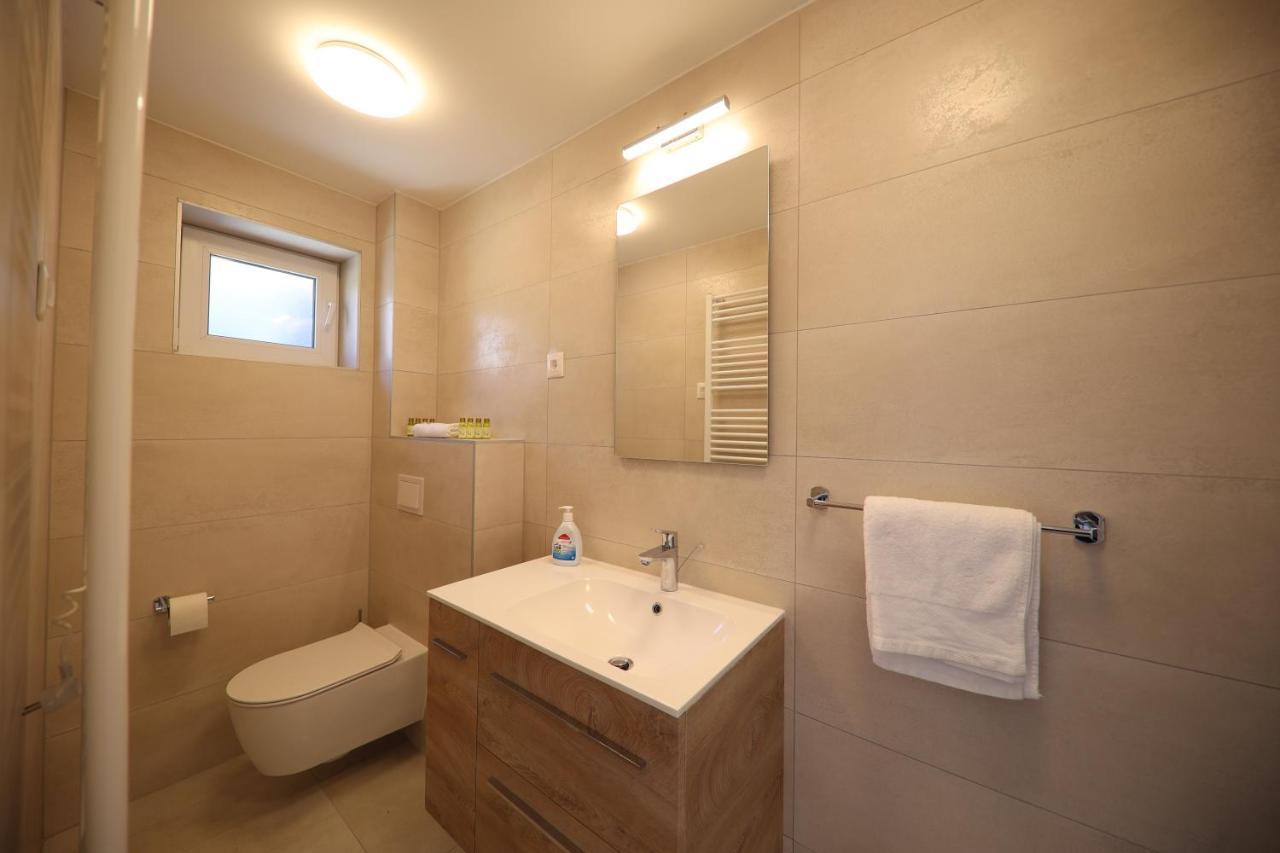 Apartmani Diklo ザダル エクステリア 写真