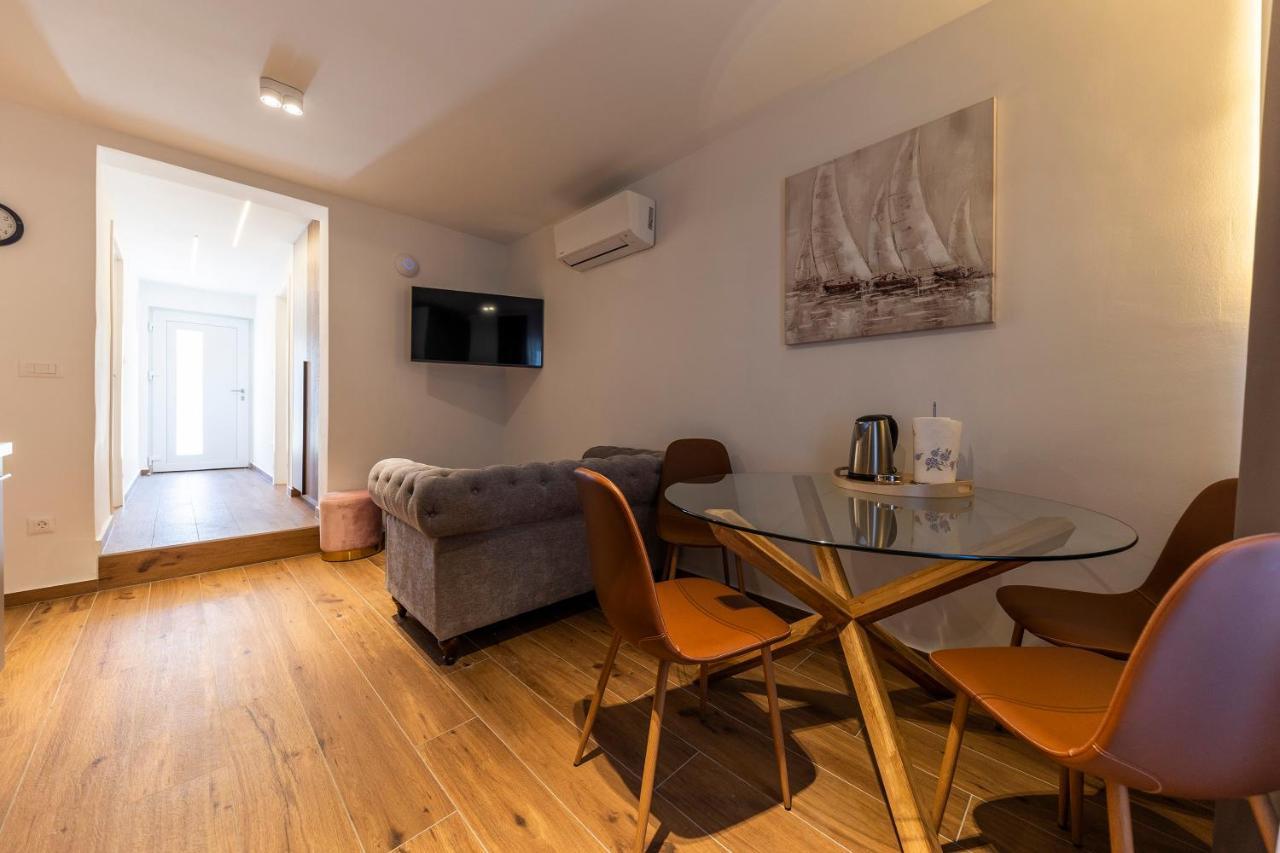Apartmani Diklo ザダル エクステリア 写真