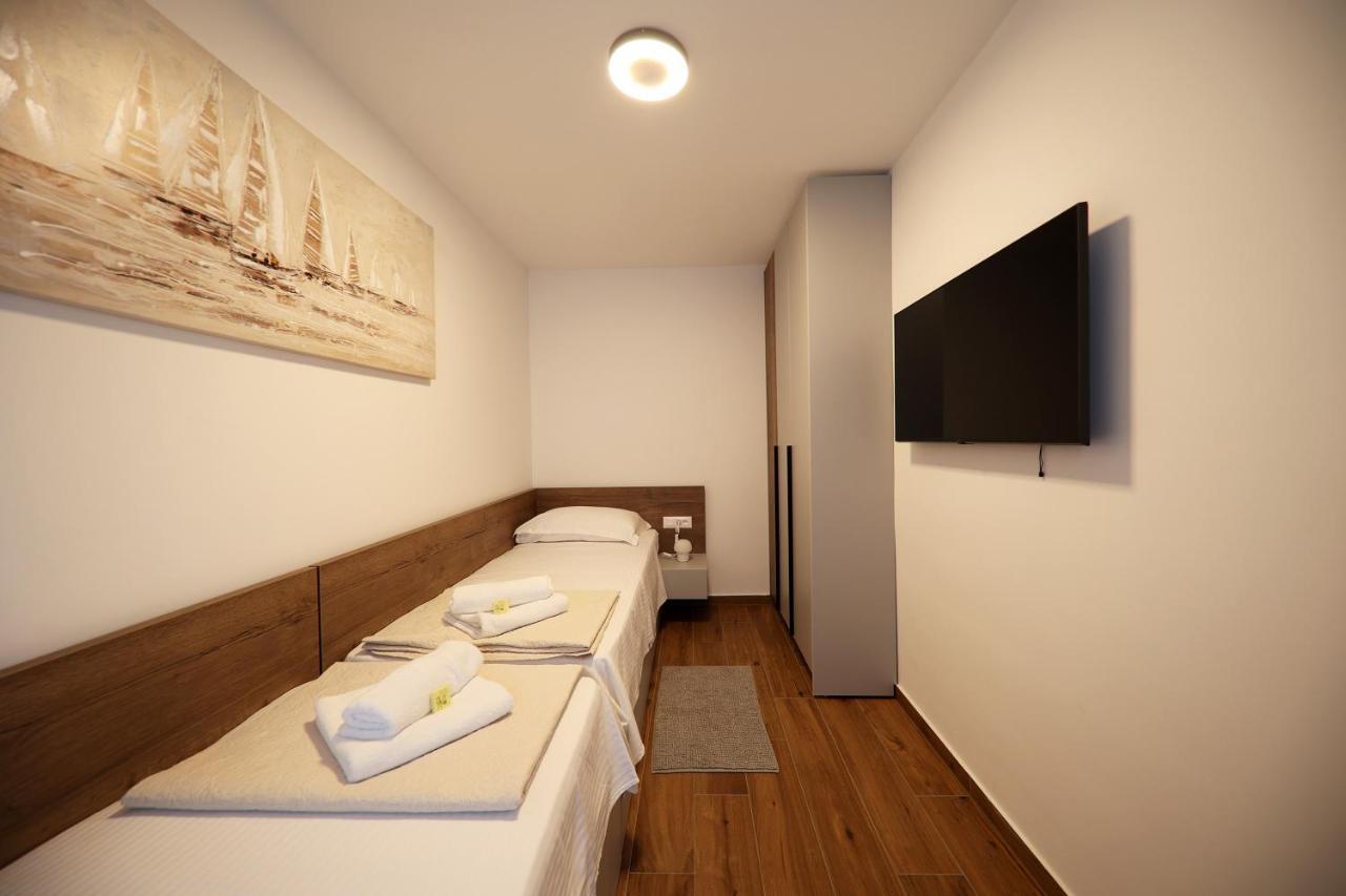 Apartmani Diklo ザダル エクステリア 写真